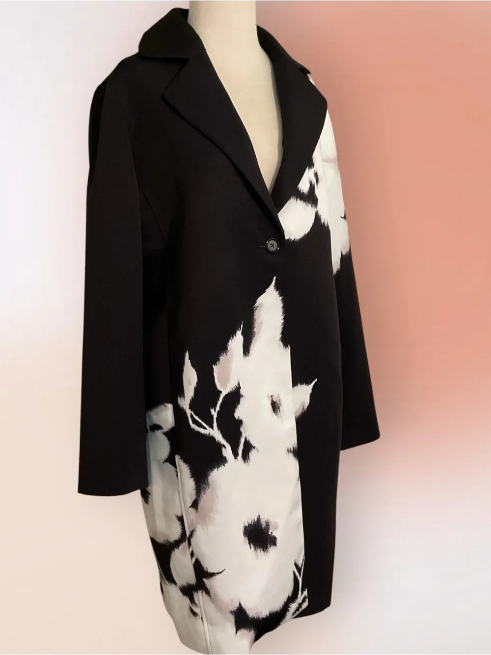 Chico’s Black and White Floral “Florence Mirage” Topper Jacket Size 1 Reg 8/10 M